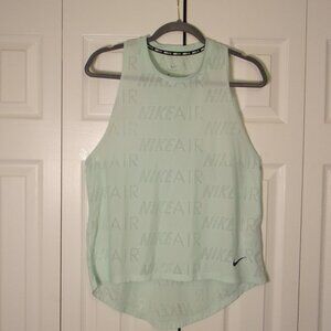 Women's Nike Tank Top. Light Green. Size Medium.